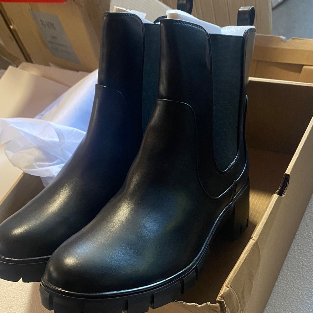 Black Chelsea Boots